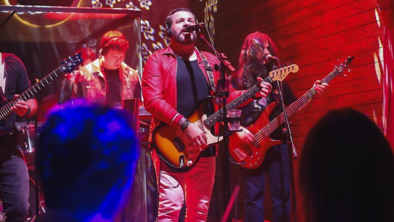 Pub 5 Elementos recebe tributo a Bon Jovi neste sábado