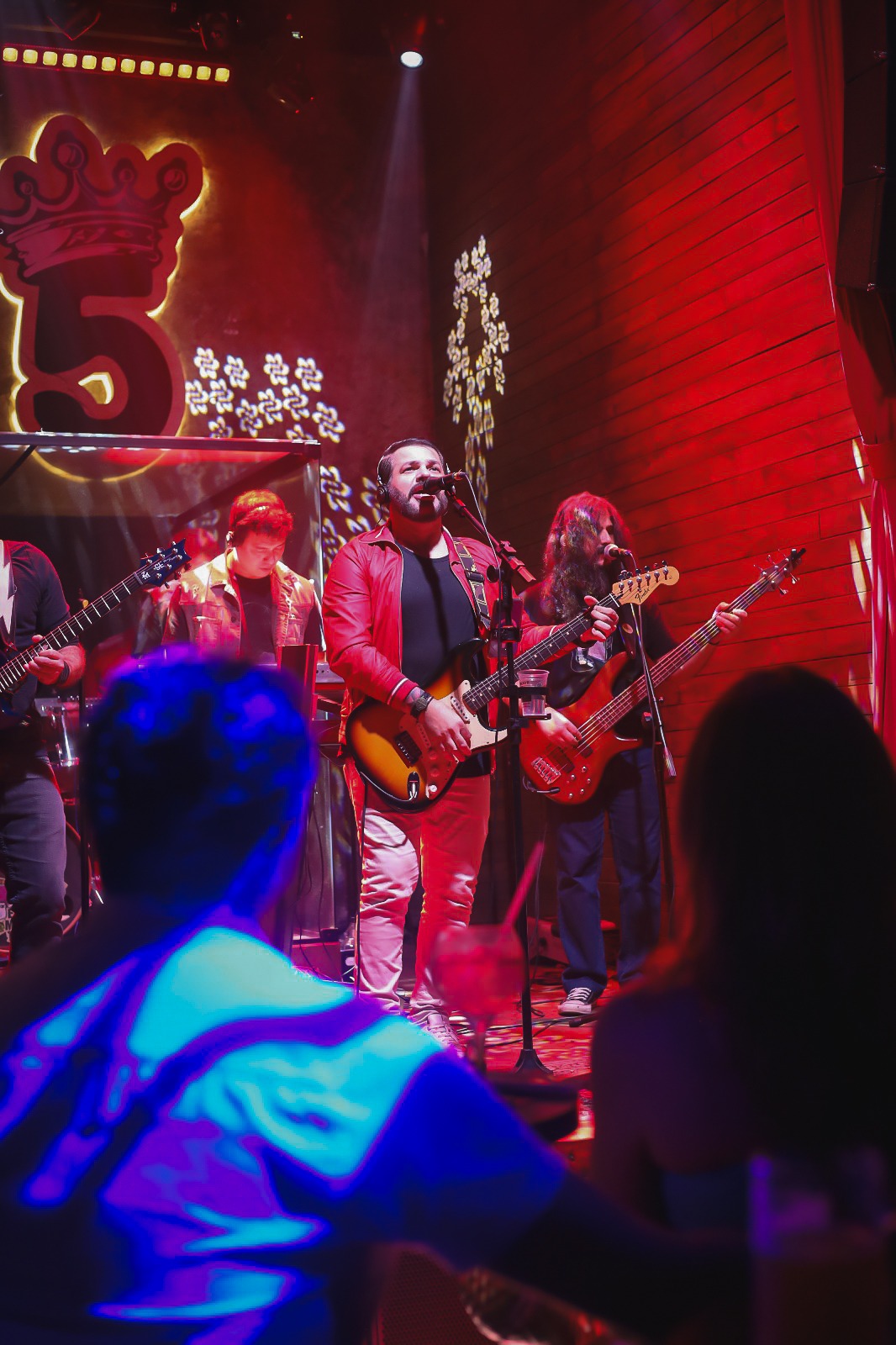 Pub 5 Elementos recebe tributo a Bon Jovi neste sábado