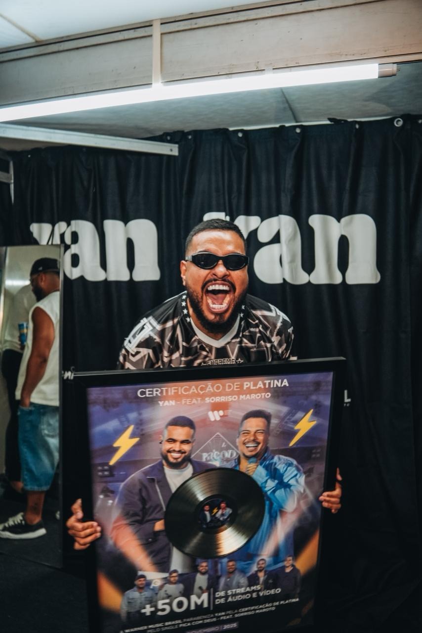 PagodYANdo Rio de Janeiro: Yan reúne 4 mil pessoas e pede Bárbara Gerstner em casamento