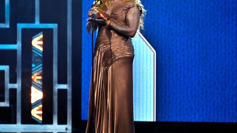 Altafonte conquista 5 Latin GRAMMYs e celebra recorde histórico de 21 indicações