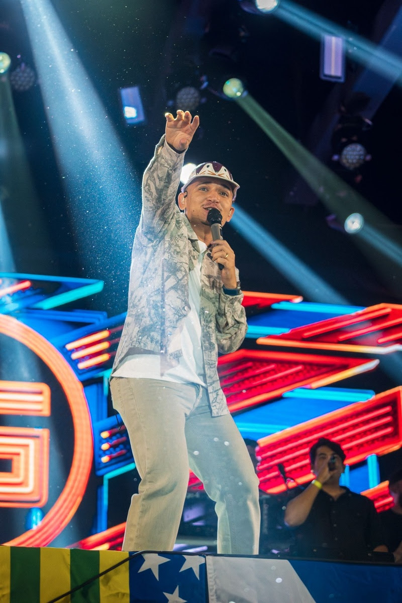 Rock the Mountain tem noite apoteótica com Caetano, Banks e João Gomes