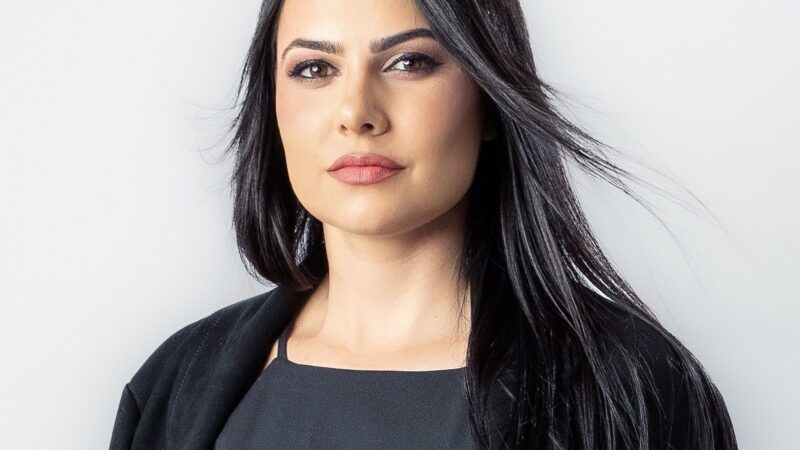 Atriz capixaba brilha em filme gravado no Complexo do Alemão