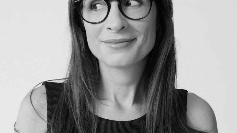 Camila Fremder leva “É Nóia Minha?” a Vitória em 2026