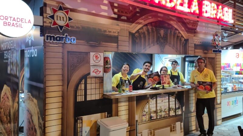 Mortadela Brasil estreia na Vila na Praia na Riviera