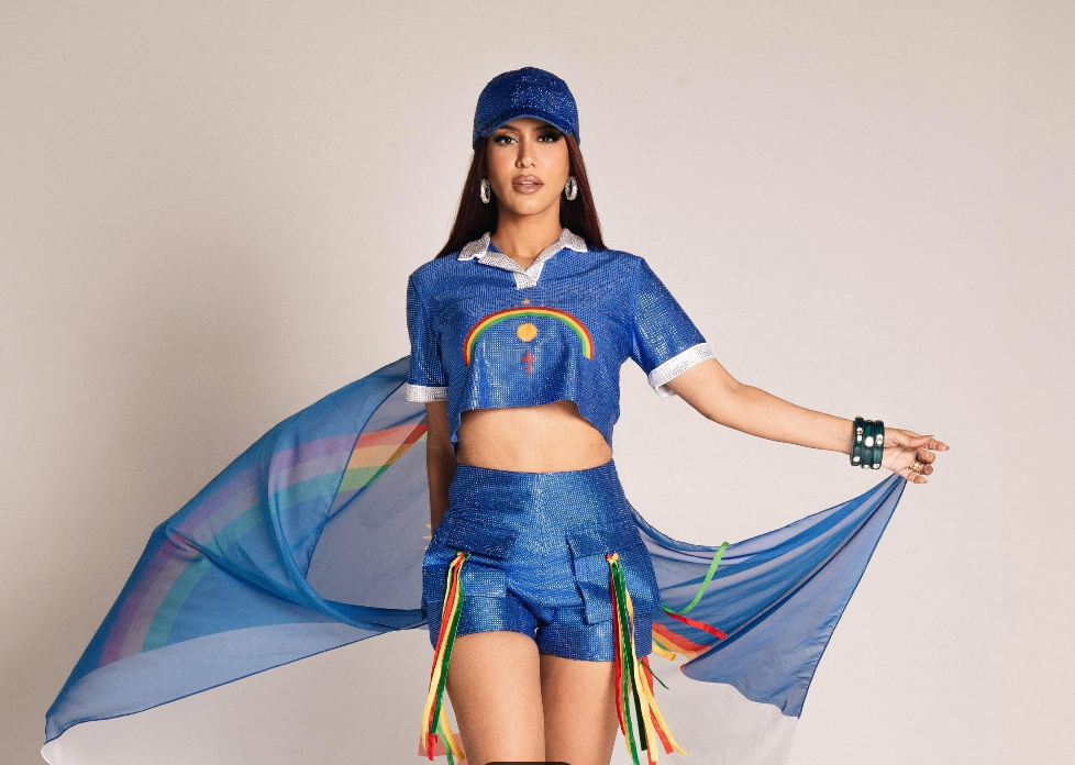 Priscila Senna surpreende no Ensaios da Anitta em Recife