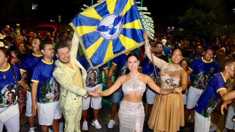 Isabelle Nogueira participa de ensaio da Presidente Vargas