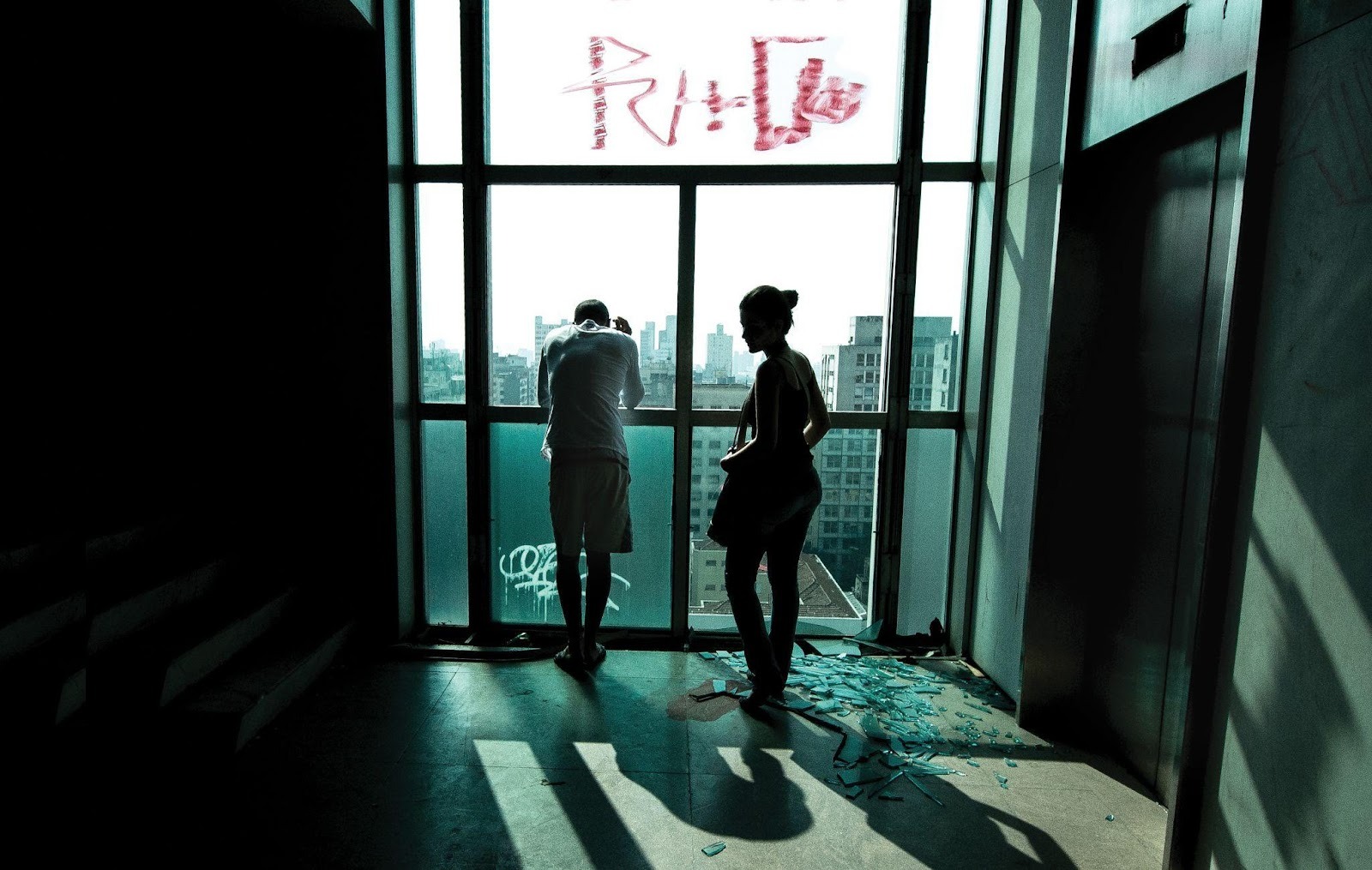 ‘Pele de Vidro’: premiado documentário de Denise Zmekhol estreia nos cinemas brasileiros