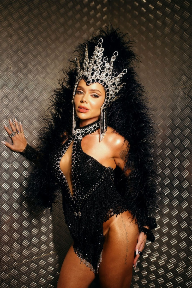 Thais Vasconcellos estreia como madrinha da Camisa Verde