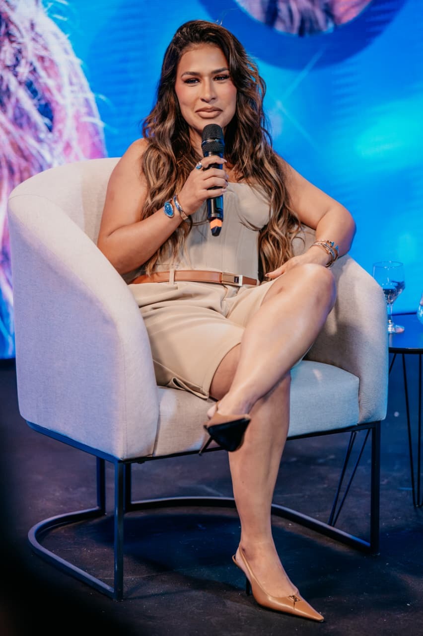 Simone Mendes lança o DVD “O Melhor de Mim”