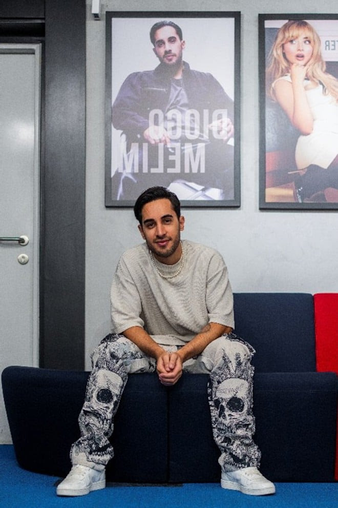 Diogo Melim assina com Universal Music Brasil