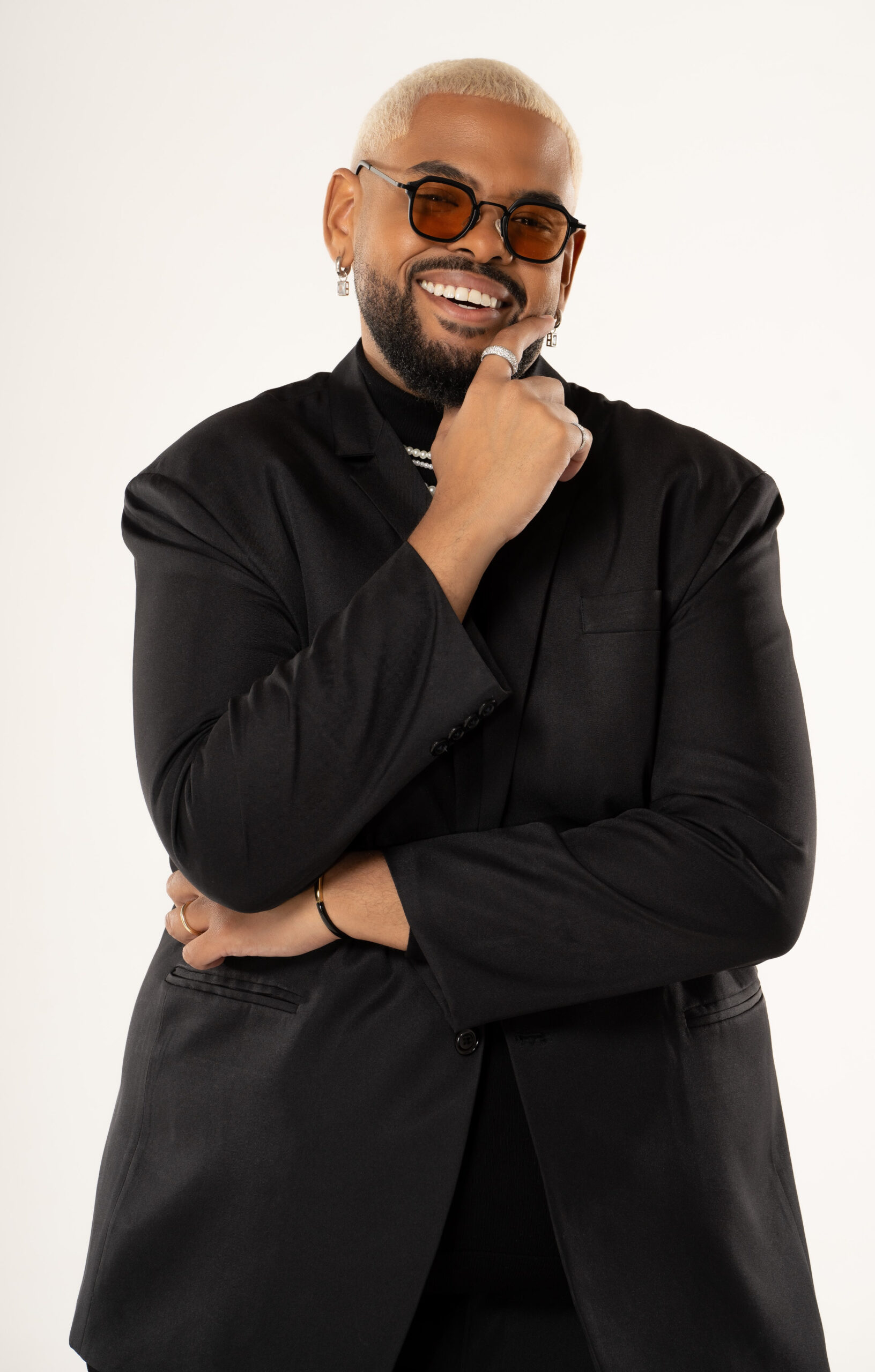 Lucas Morato anuncia gravação de novo audiovisual