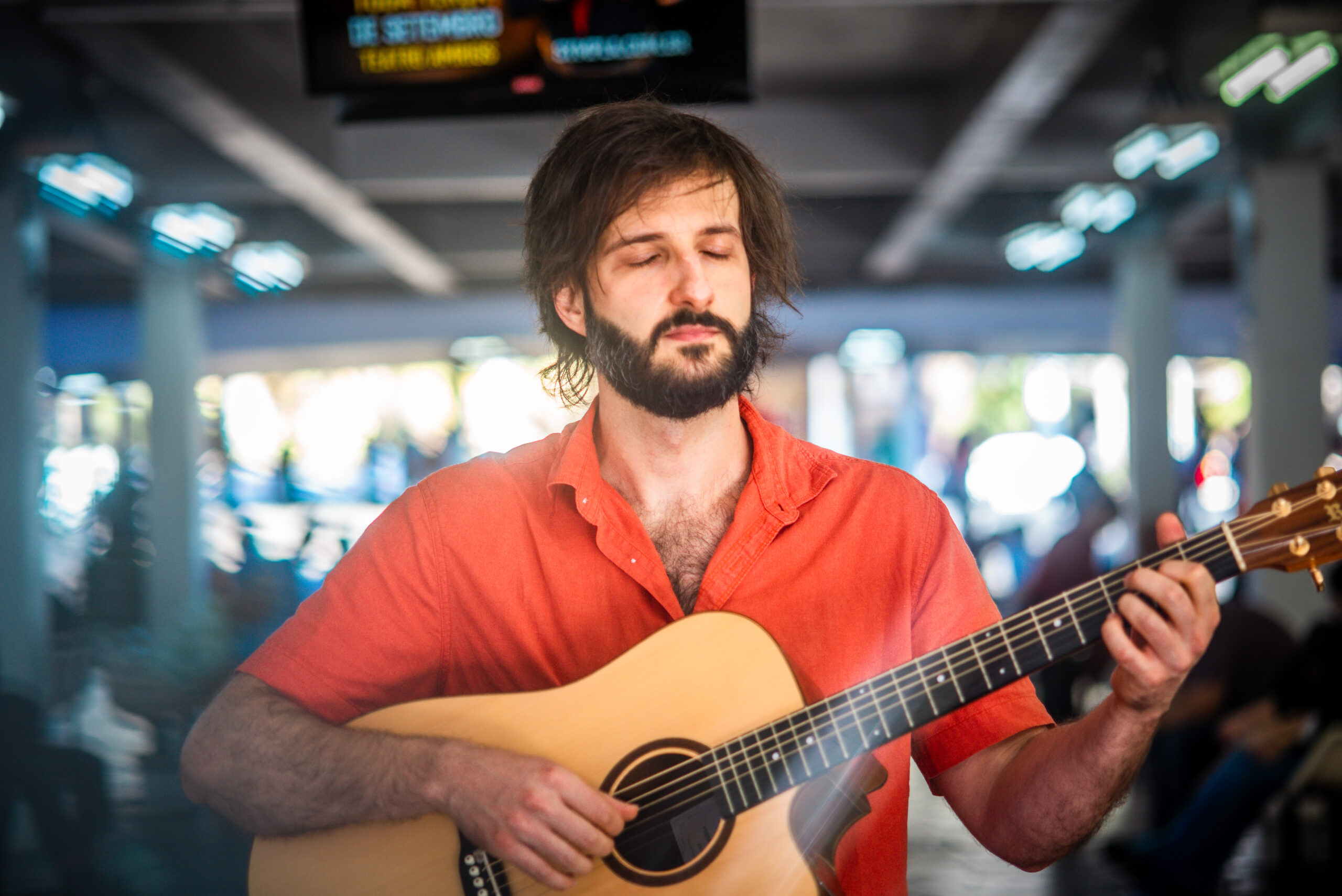 Entrevista: Artur Wais, cantor e compositor