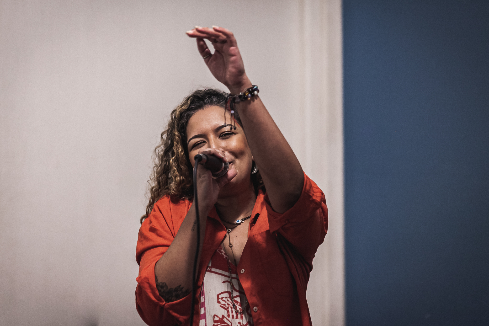 Amanda Mendonça estreia show Xodó em Flor no Rio