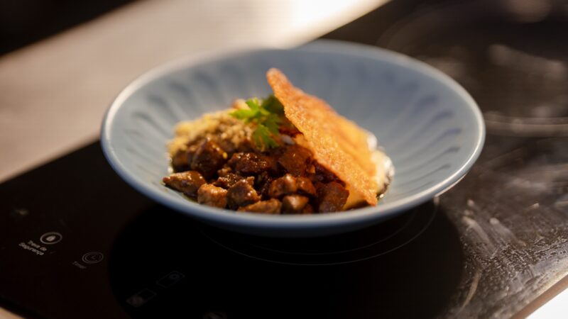 Senac Goiás leva Cozinha Show ao Café Fest com aulas gastronômicas ao vivo em Goiânia