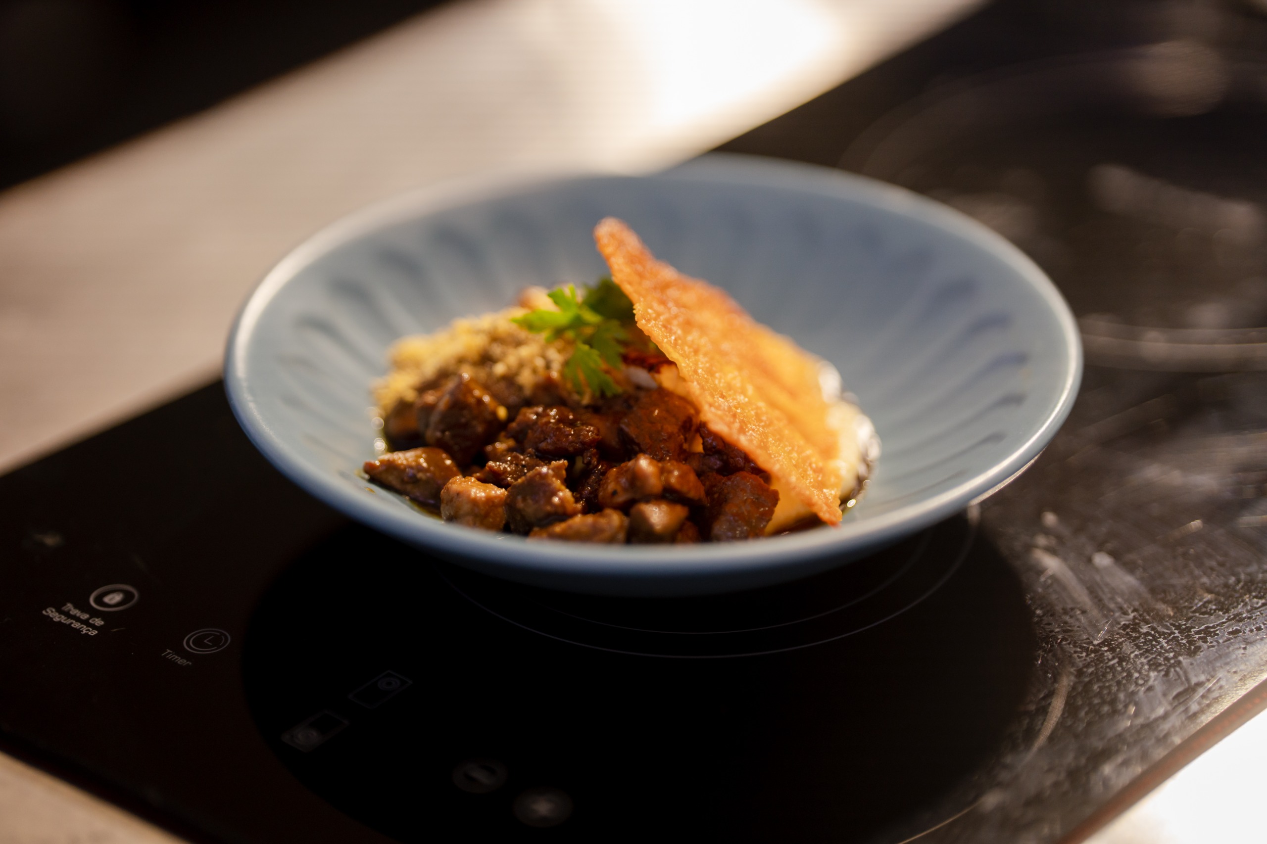 Senac Goiás leva Cozinha Show ao Café Fest com aulas gastronômicas ao vivo em Goiânia