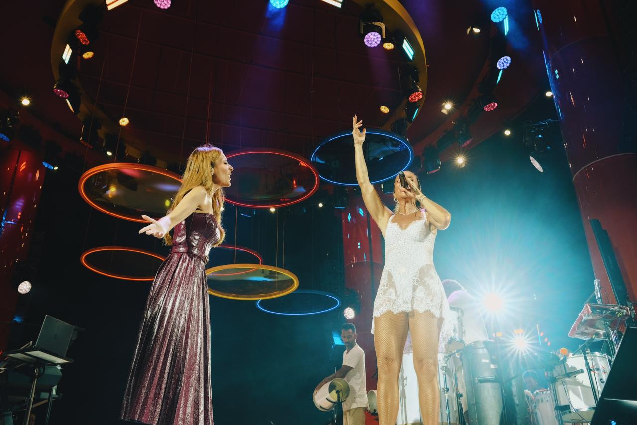 Ana Clara canta com Ivete Sangalo em Florianópolis