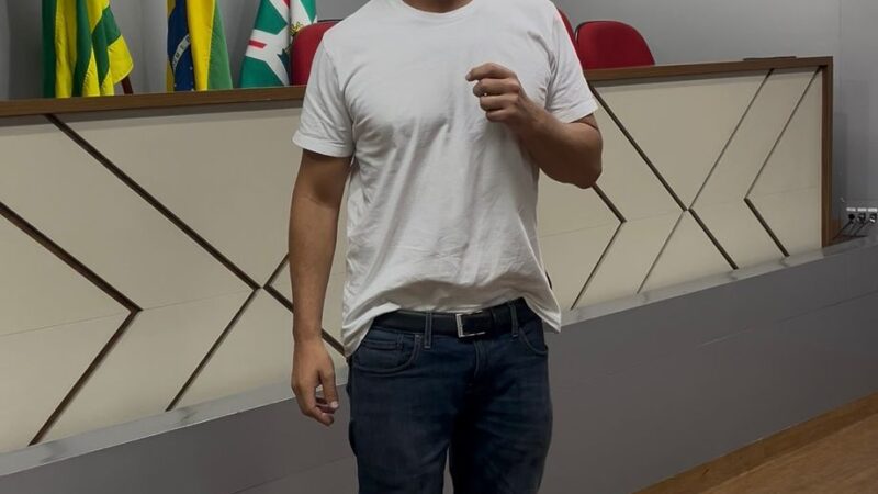 Sandro Pedroso defende ambulantes em Goiânia