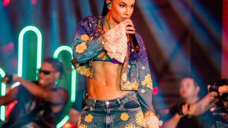 Michele Andrade reúne multidão e consagra gravação de “Michele no Sertão das Maravilhas”