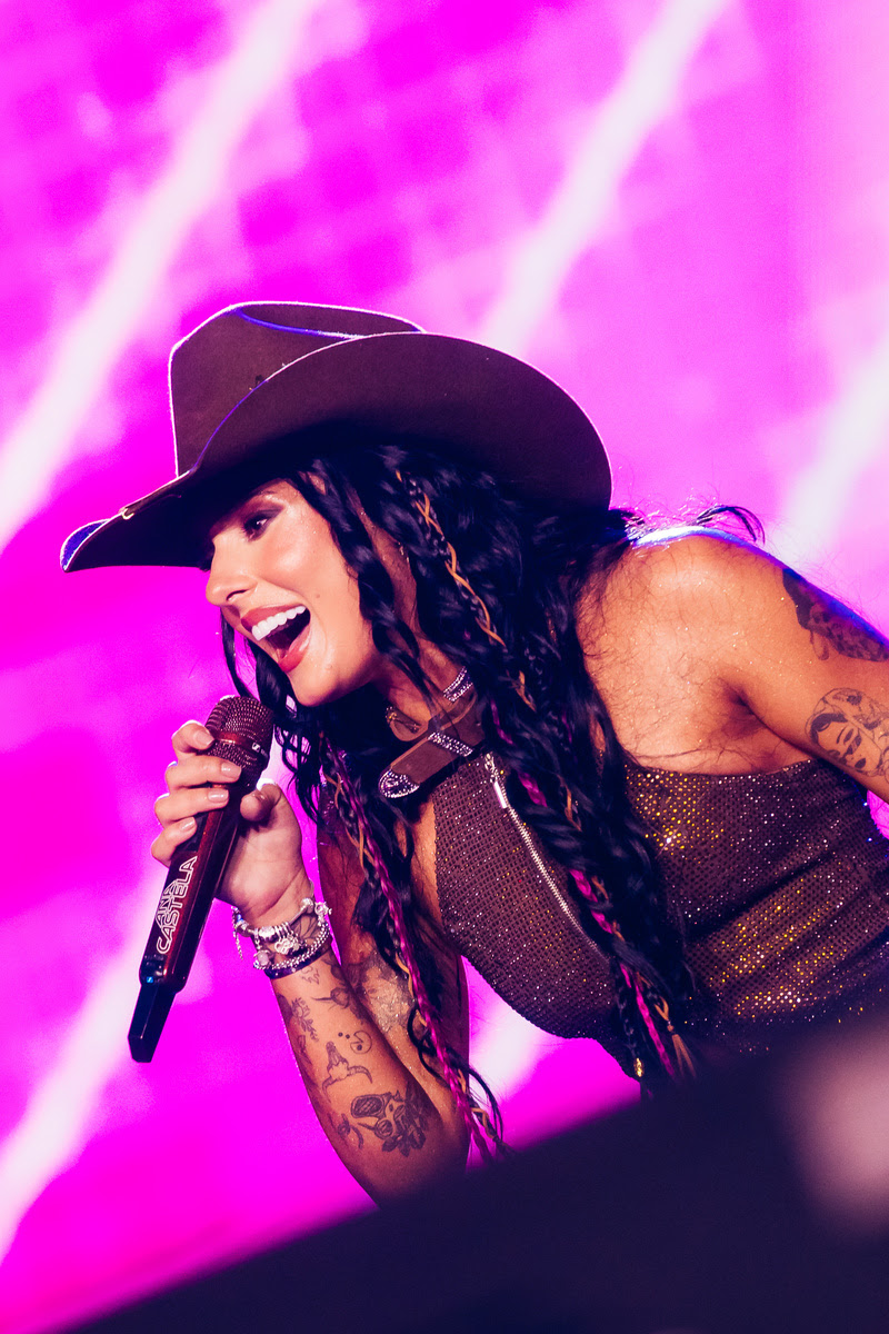 Ana Castela lota ExpoLondrina e brilha com show emocionante