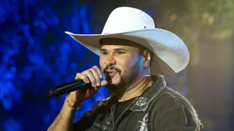 Nando Moreno grava DVD “Pelos Bares da Cidade” com casa cheia e participações especiais em Uberlândia