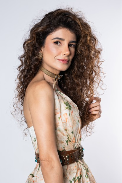 Paula Fernandes reúne estrelas em novo projeto