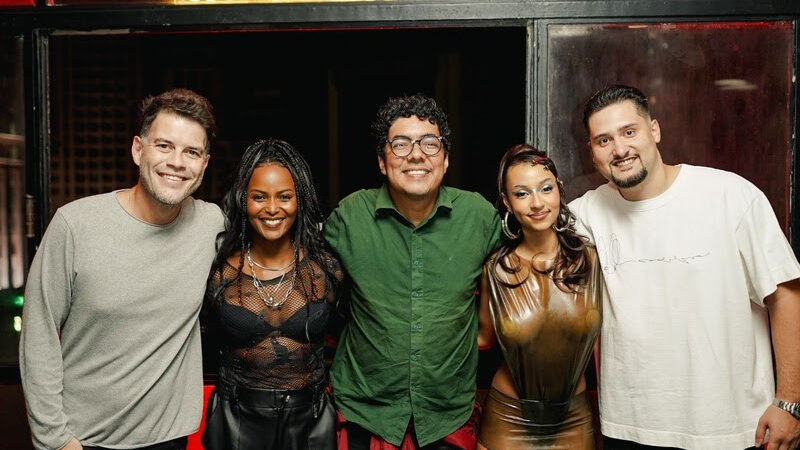 Bia Soull assina com Warner e lança álbum