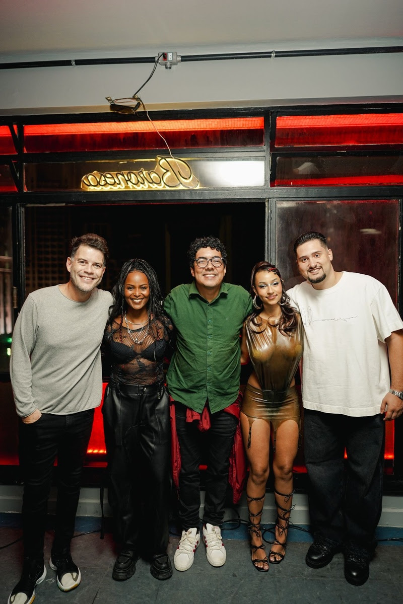 Bia Soull assina com Warner e lança álbum