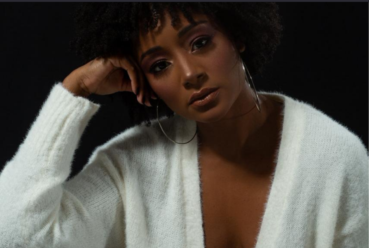 Aline Prado consolida carreira de atriz em nova fase