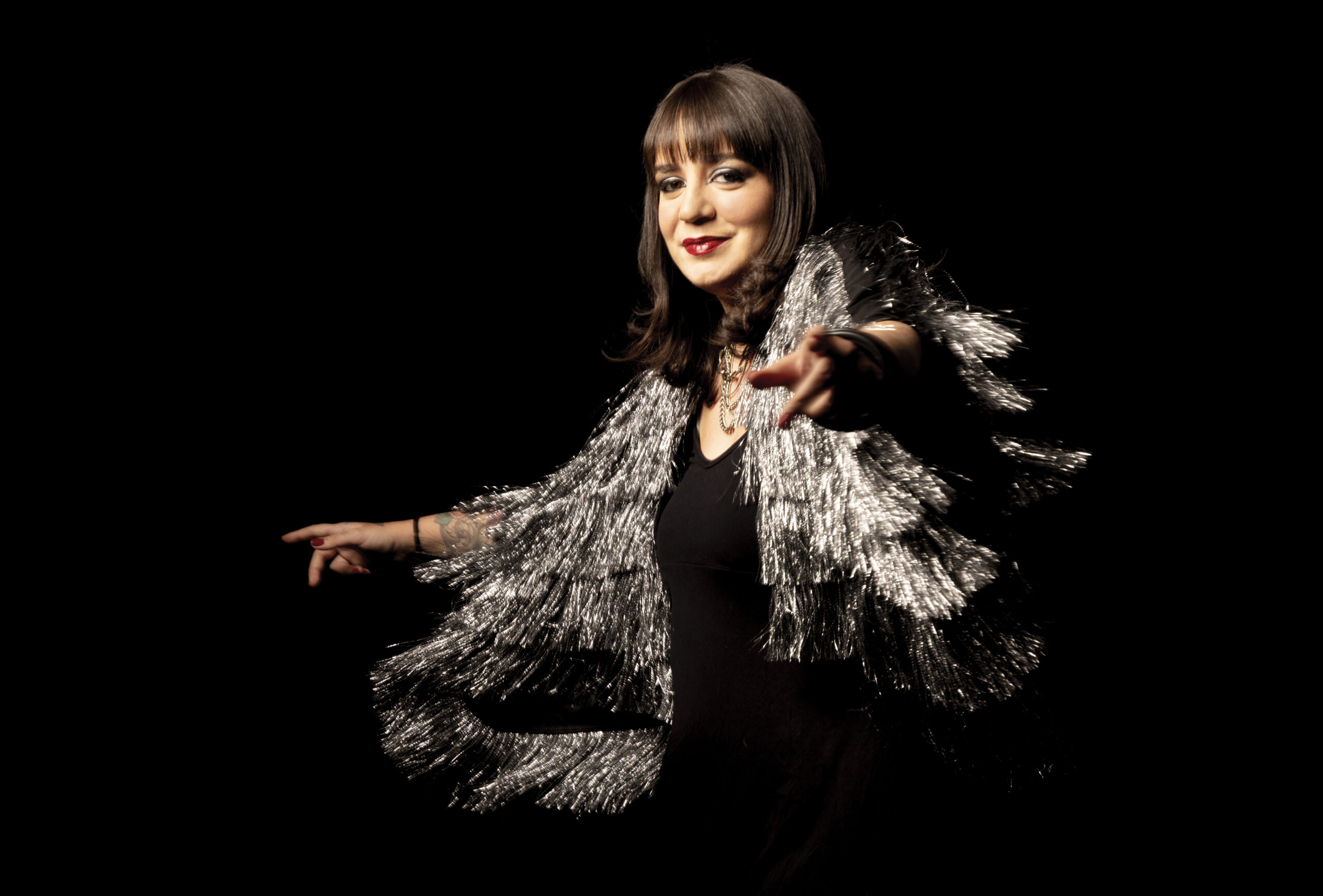 Linda Ramalho lança álbum ao vivo com releituras