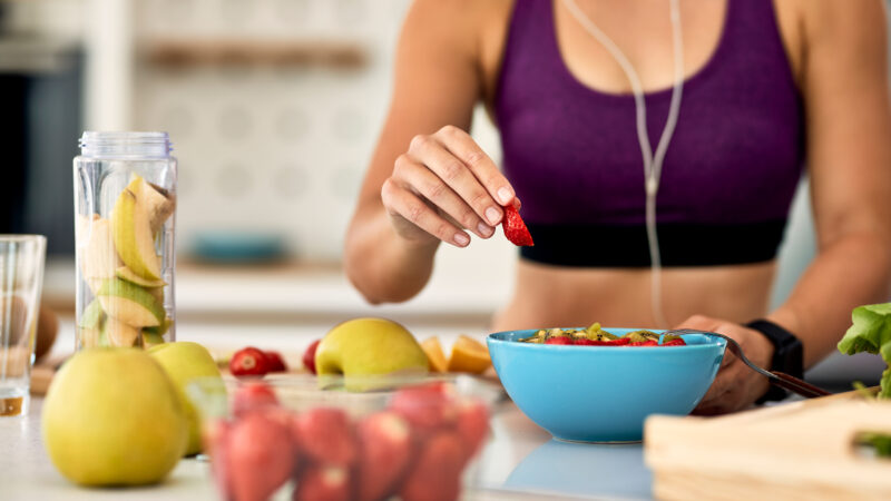 Equilíbrio sobre restrição: Especialista alerta para os perigos de dietas radicais