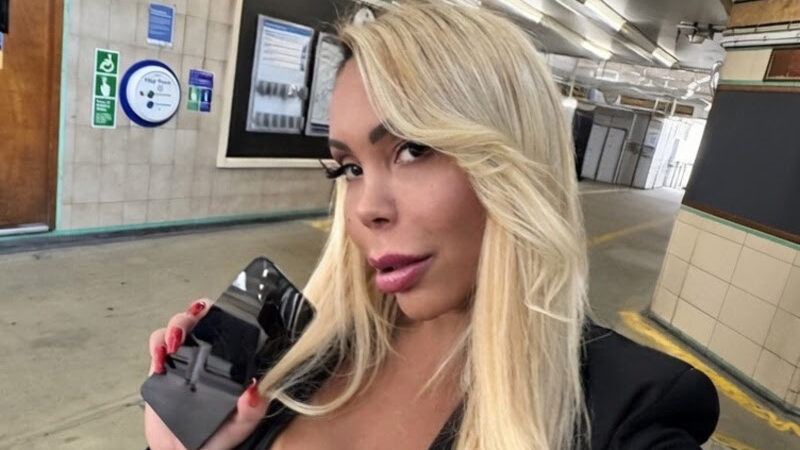 Influenciadora brasileira aplica “jeitinho” contra roubos de celular em Londres