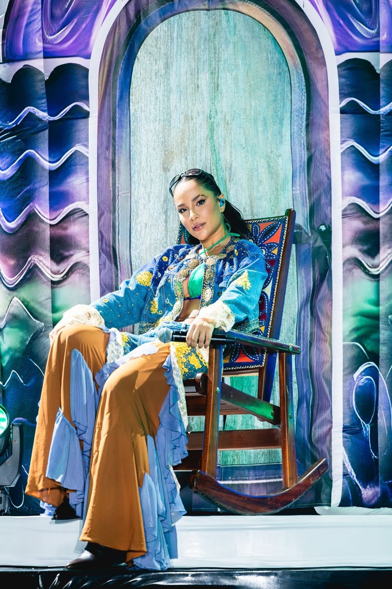 Michele Andrade lança álbum junino audiovisual