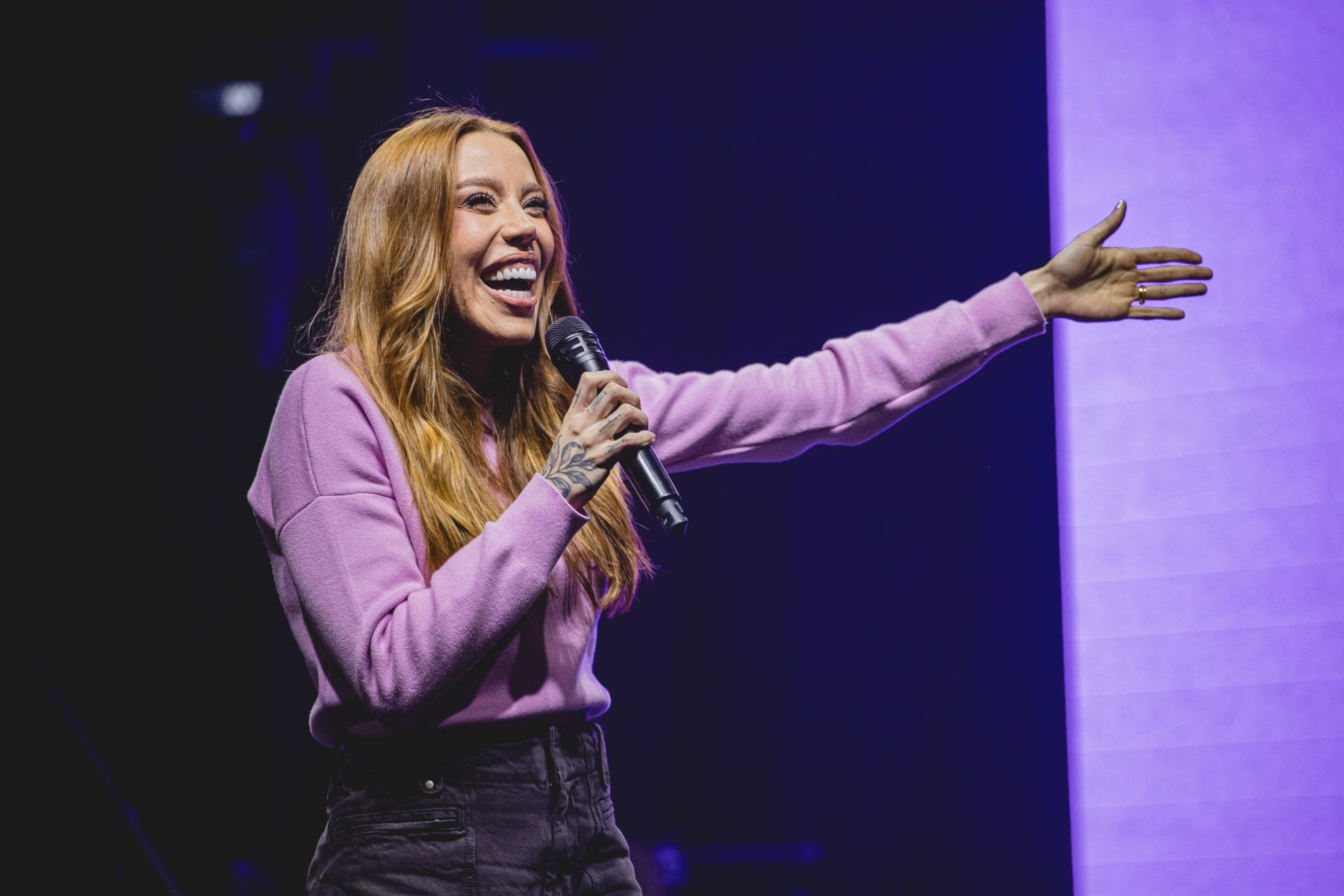 Julliany Souza grava audiovisual gospel “Jesus”