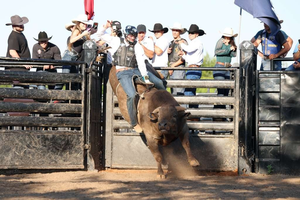 Jon Vlogs encara desafio na PBR World Finals