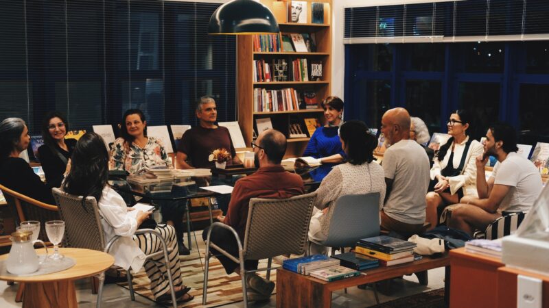 Clube do Conto promove leitura de Clarice Lispector em Iriri