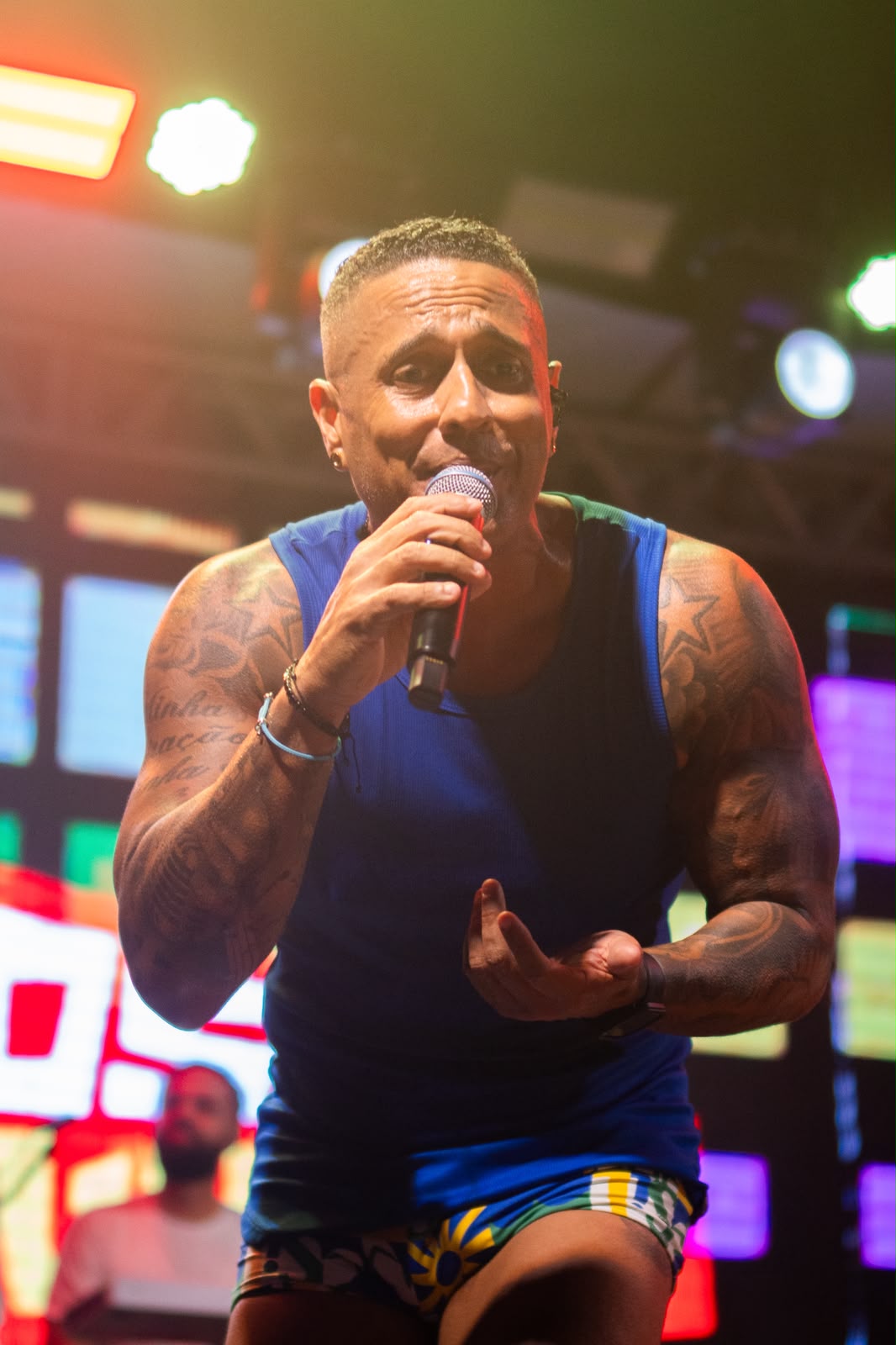 Os Sungas reúnem fãs em show nostálgico em Salvador