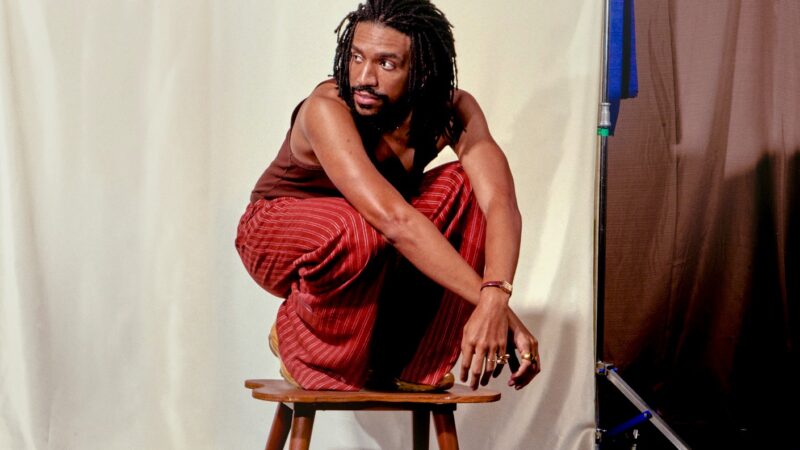 Pedro Emílio lança álbum inédito Vende-se Lembrança