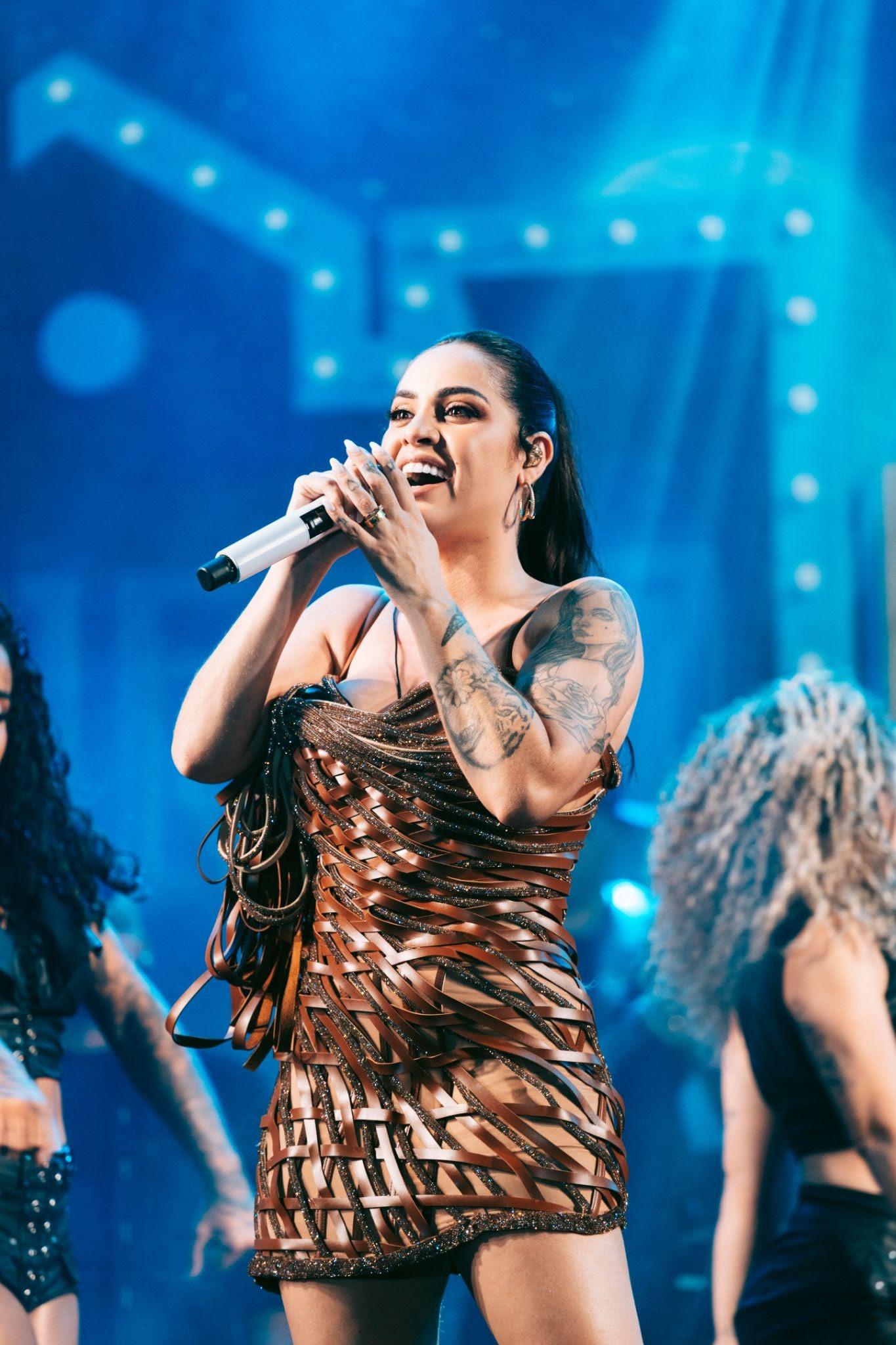Raphaela Santos emociona no São João da Paraíba