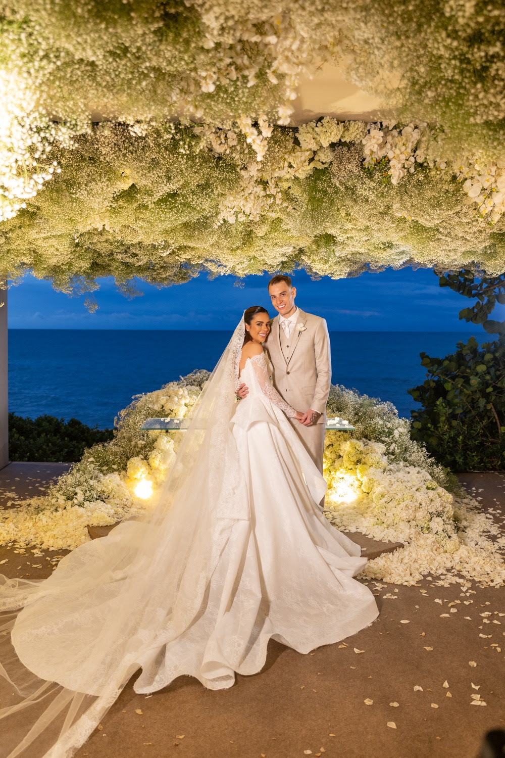 Róger Guedes celebra casamento luxuoso no Ceará