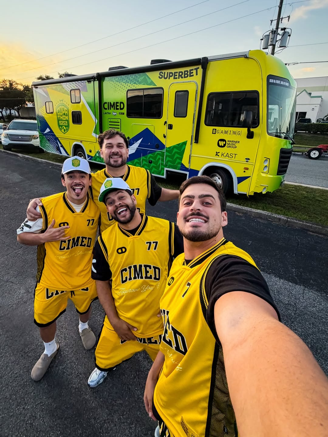 Jon Vlogs dá início ao Copathon, seu maior projeto de live IRL