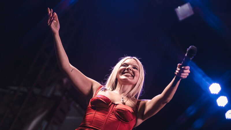 Duda Beat e Orquestra Ouro Preto reúnem 6 mil em concerto
