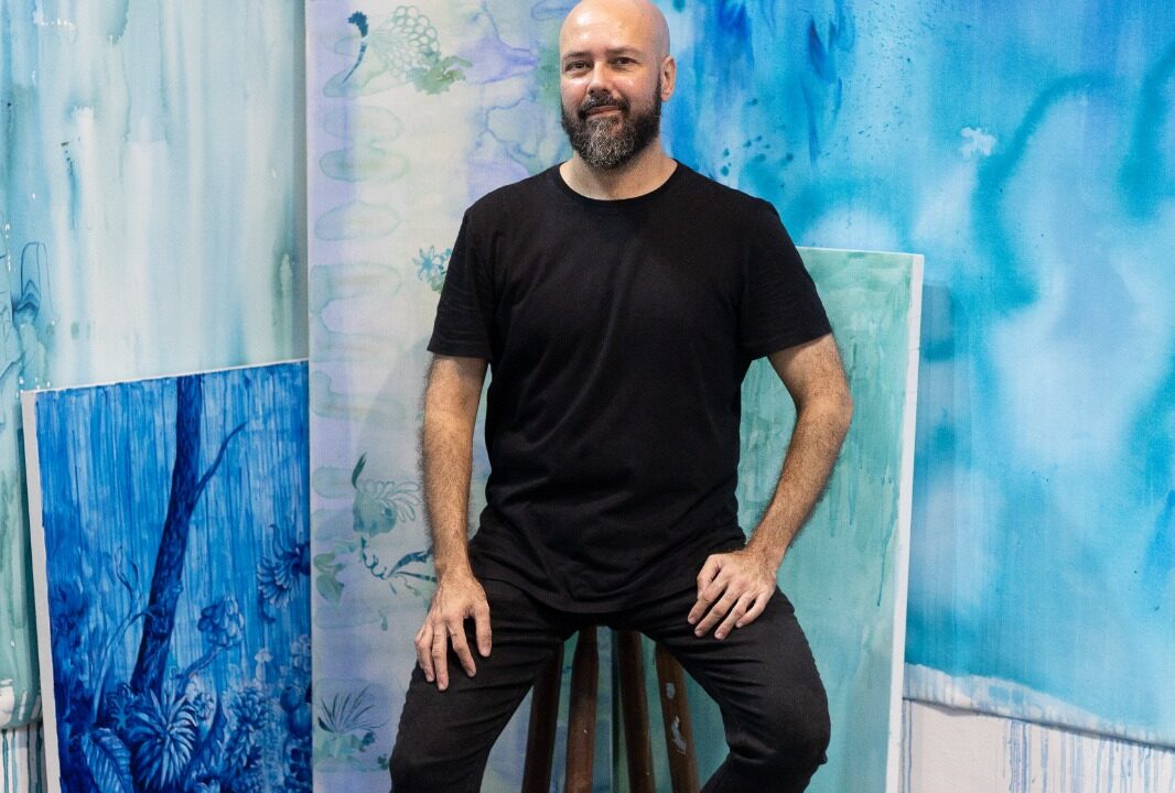 Pedro Varela estreia exposição Vertido em BH
