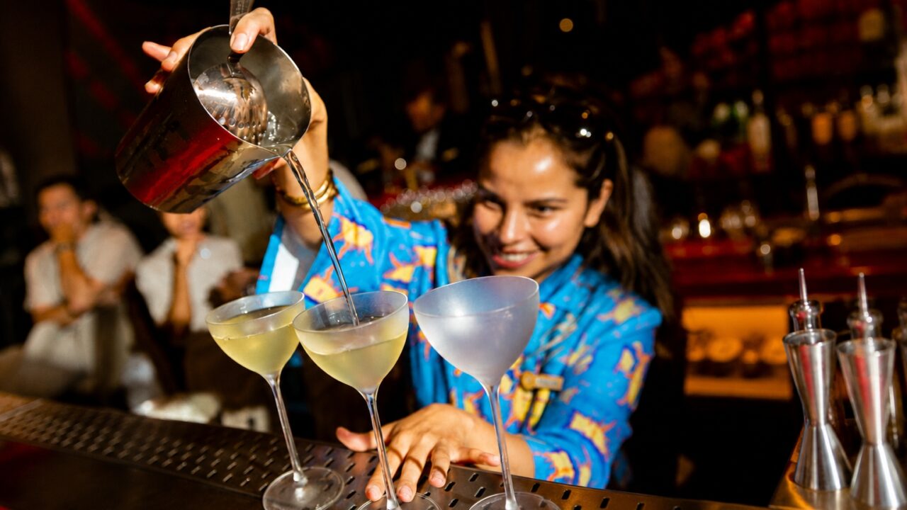 nhow Lima inaugura Poolbar by Handshake, bar de coquetéis premiado