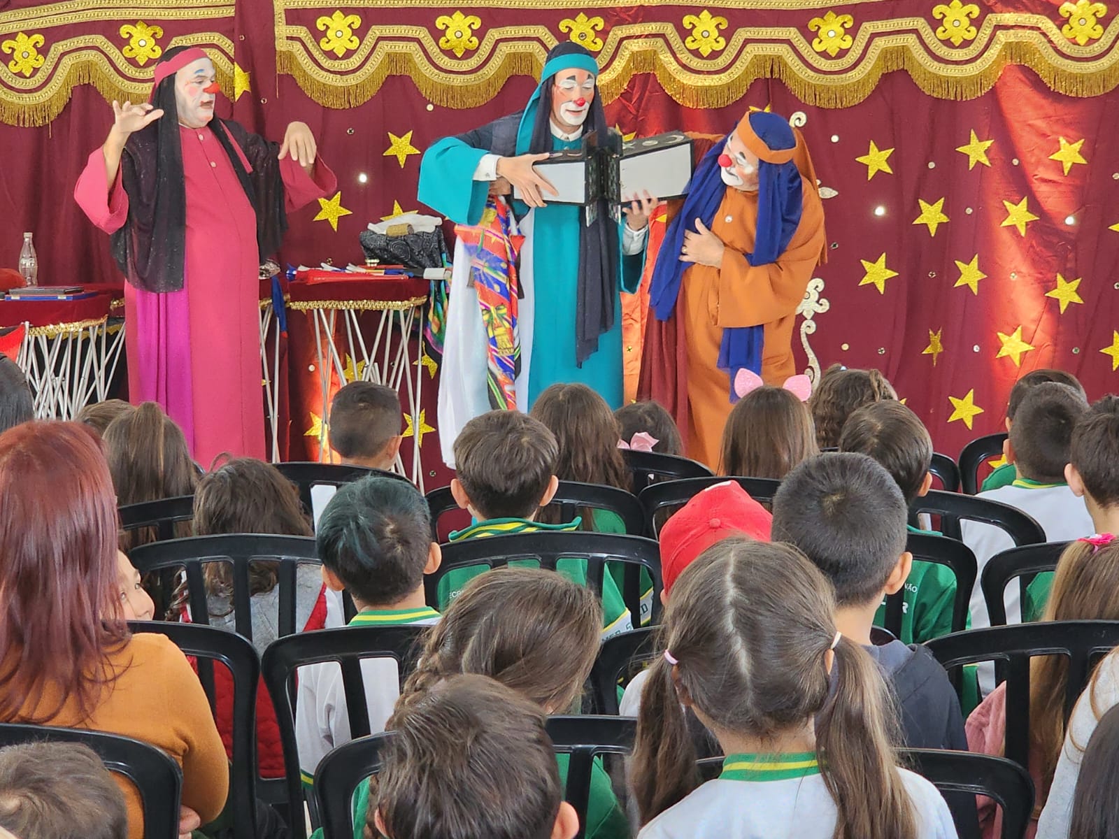 Projeto leva circo tradicional a estudantes do Paraná