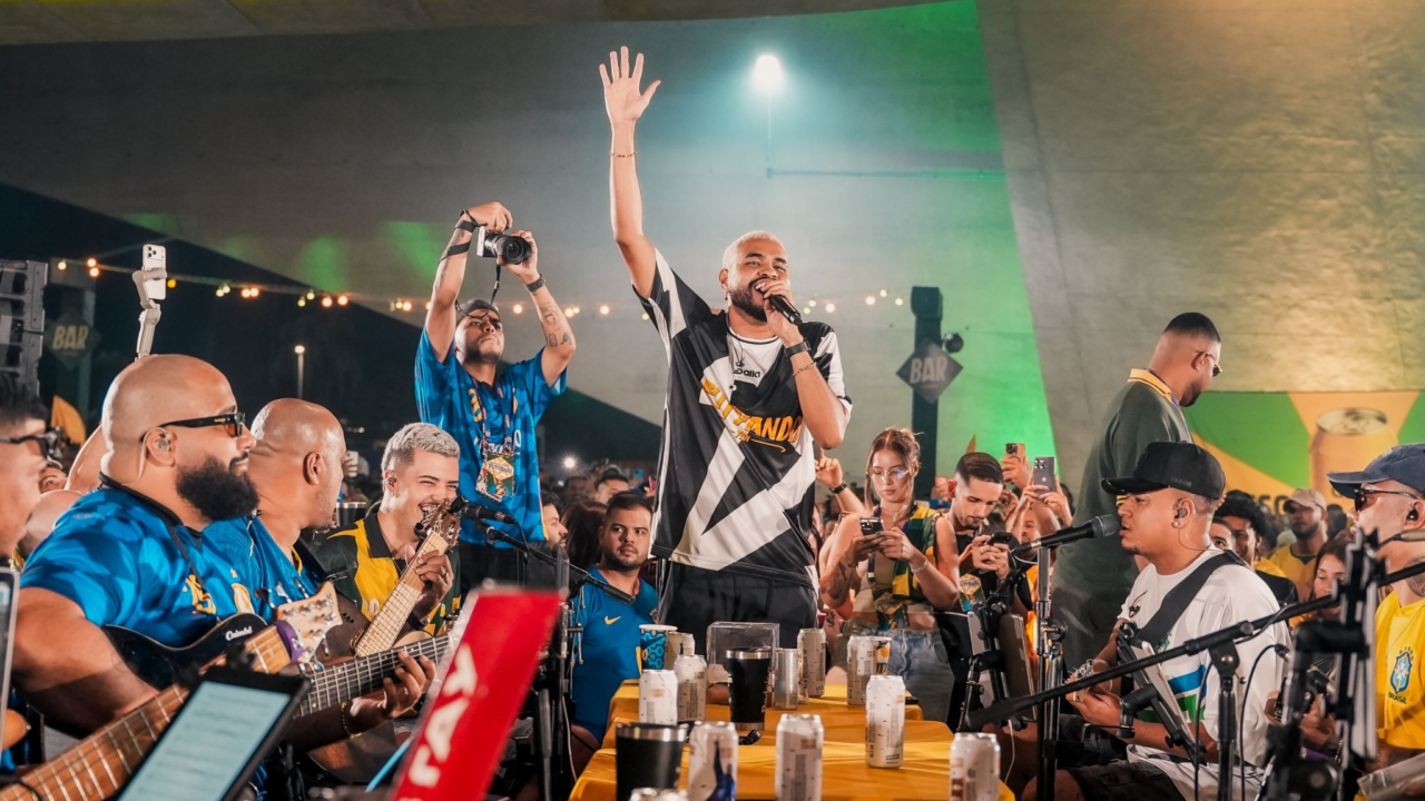 Yan lança FutYANdo Ao Vivo na Copa com Léo Santana