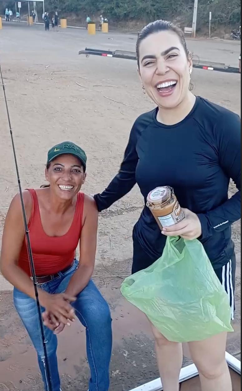 Vídeo de Naiara Azevedo com fã viraliza e supera 300 mil views