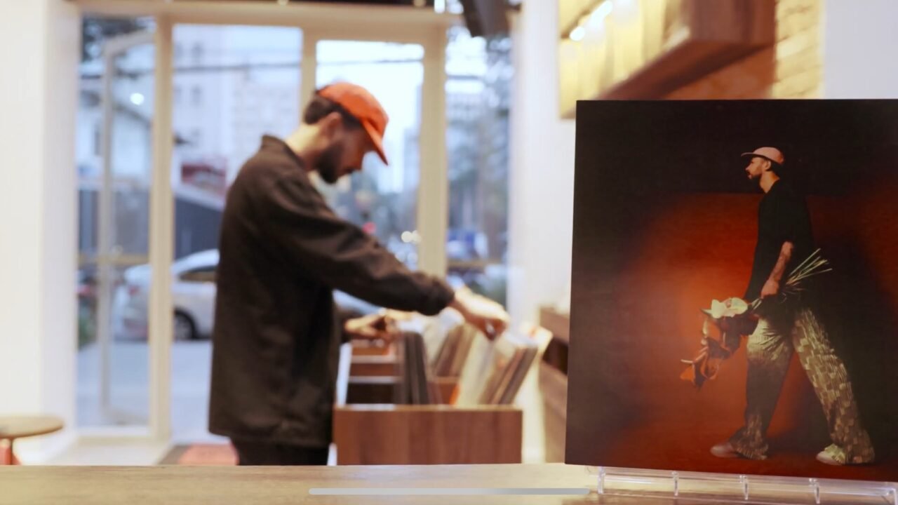 John lança vinil de edição limitada do álbum Na Trave