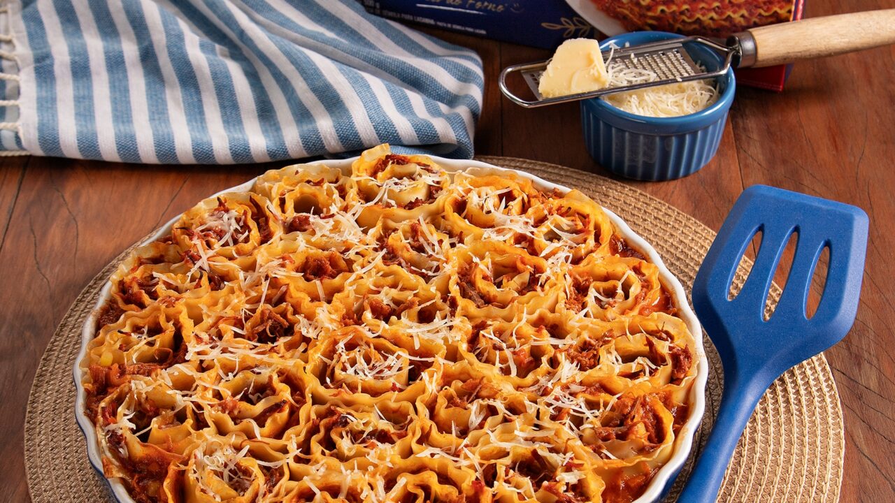 Dia dos Pais: Adria sugere lasanha e pavê para o almoço
