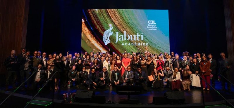 Prêmio Jabuti Acadêmico anuncia vencedores da 3ª edição