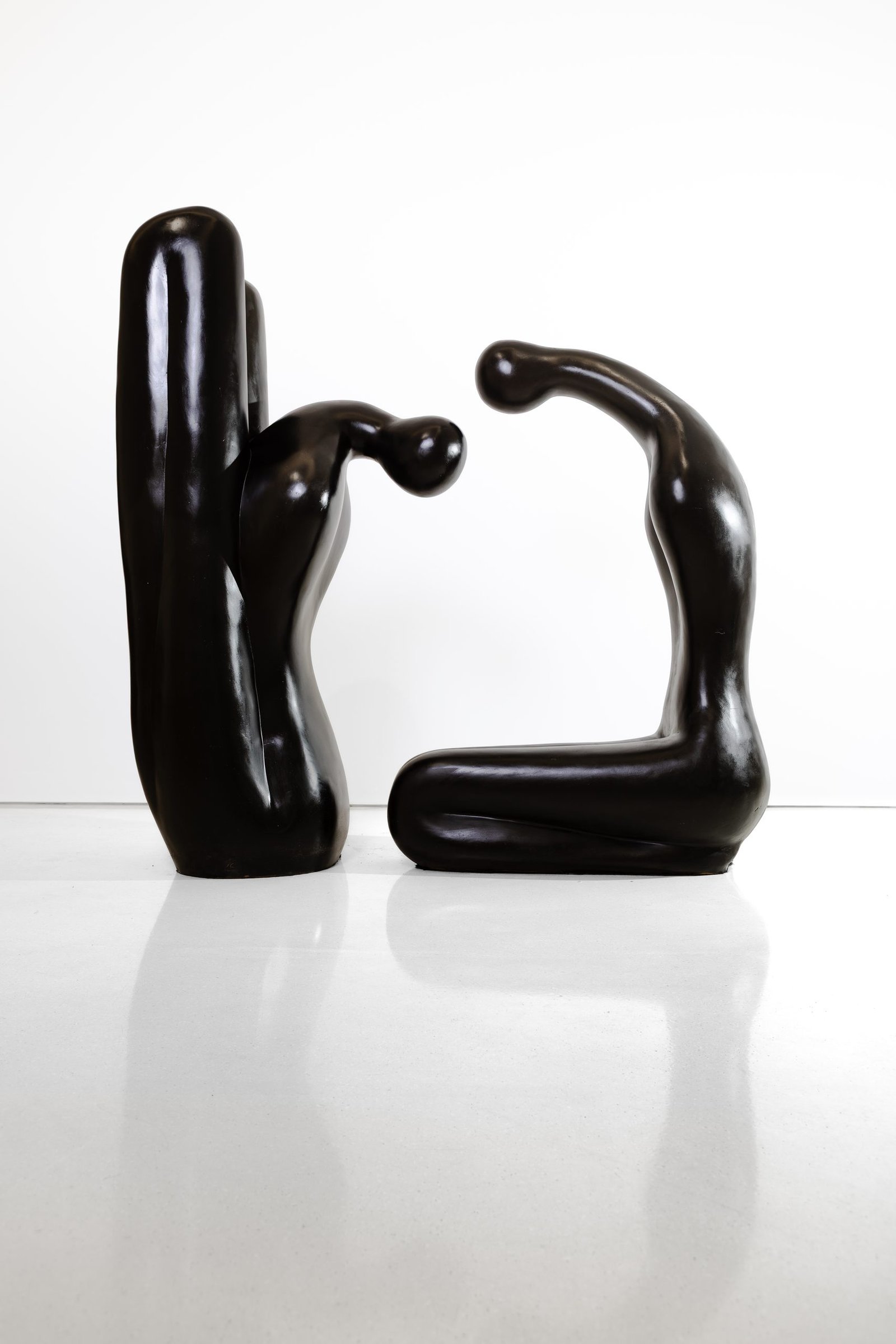 DAN Galeria reúne artistas históricas e contemporâneas em exposição